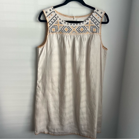 C&C California 100% Linen Dress w/ Embroidery - Large - Picture 3 of 8